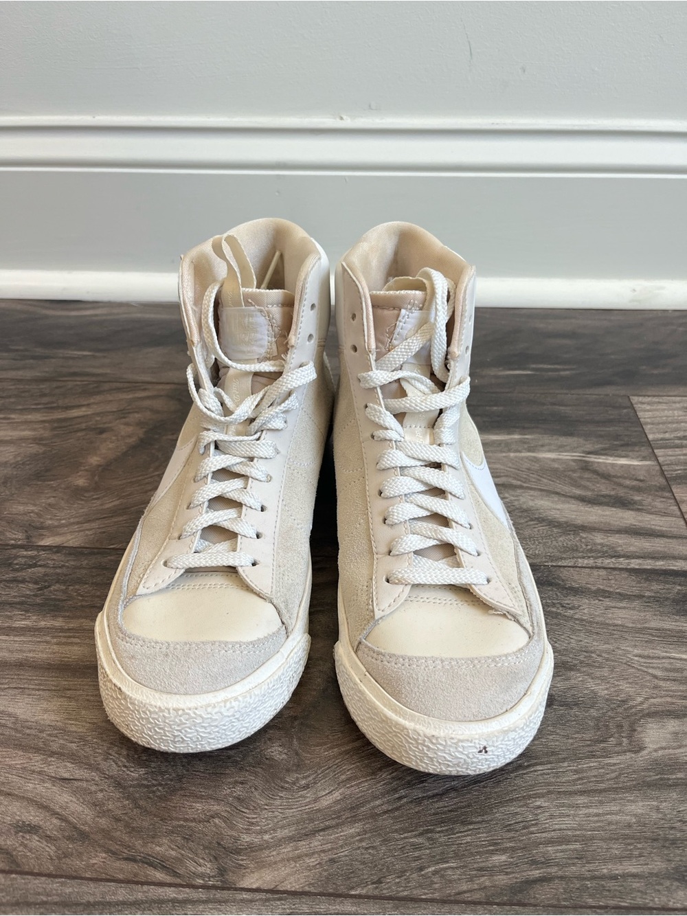 Nike Women’s Blazers High-Top Sneakers in Cream/Off-White Size 7